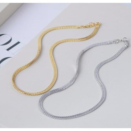Personality minimal cold wind metal texture flat wide version of the glossy bare chain collarbone chain men and women