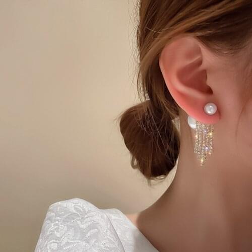2021 New Arrival Korean Fashion Pearls Small Tassel Rhinestone Earrings for Women Simple Elegant Stud Earrings Party Jewelry