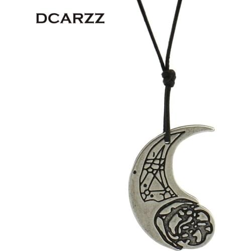 20pcs Movie The Last Jedi Paige Rose Tico Necklace Crescent Moon Pendant Necklace Women Cosplay Costume Movie Jewelry Wholesale