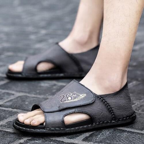 2021 summer new mens casual sandals lightweight fashion mens beach shoes Joker simple student sandals