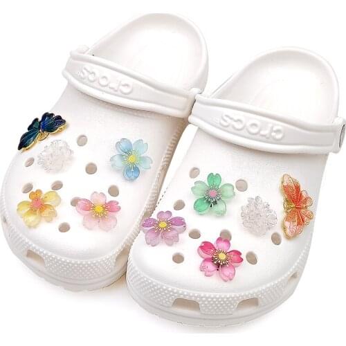 Lovely Bundle Croc Charms Designer DIY Vintage Fashion Shoe Charms for Crocs Three-dimensional Flower Clogs Shoe for Croc JIBZ
