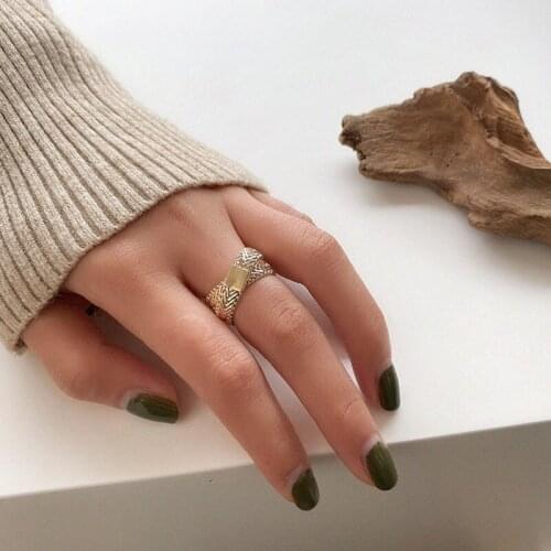 SRCOI Snake Bone Chain Weaved Gold Double Layered Crossed Geometric Finger Rings Vintage Minimalist Fashion Ring For Women Party