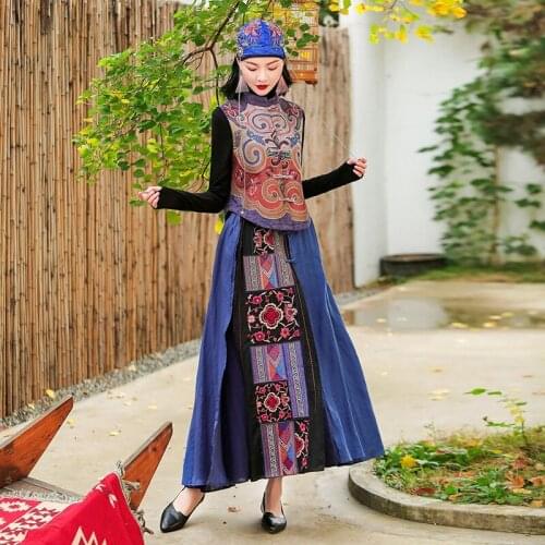 2021 Women Vintage Button Flower Embroidery Vest Jacket Ladies Retro National Style Patchwork Casual Cotton Waistcoat KK3646