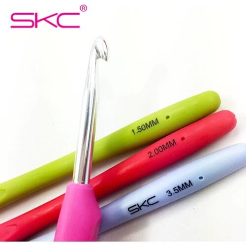 SKC High Quality 16cm TPR Handle Crochet Hook 10 Sizes Hand Knitted Sweaters Scarves Metal Colorful Aluminum Crochet Hook