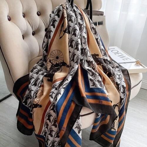 2021 Brand Fall Winter Ladies Shawl Luxury Carriage Ladies Fashion Scarf Headscarf Cashmere Wrap Headscarf Scarf