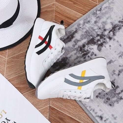 Vulcanized Womens Shoes Explosive 2021 Spring/Autumn White Shoes Ins Wild Casual Students Breathable Sneakers Women Shoes