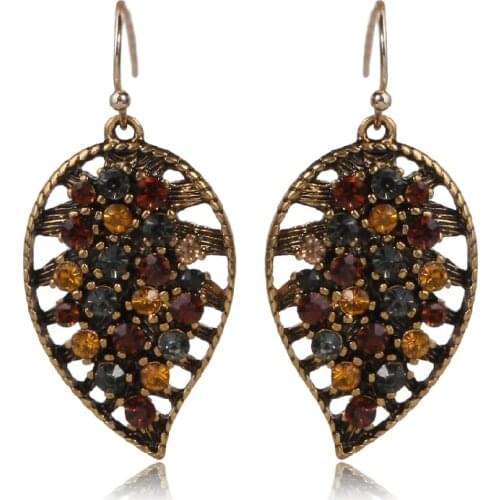 Popular hollow out blade delicate female earrings