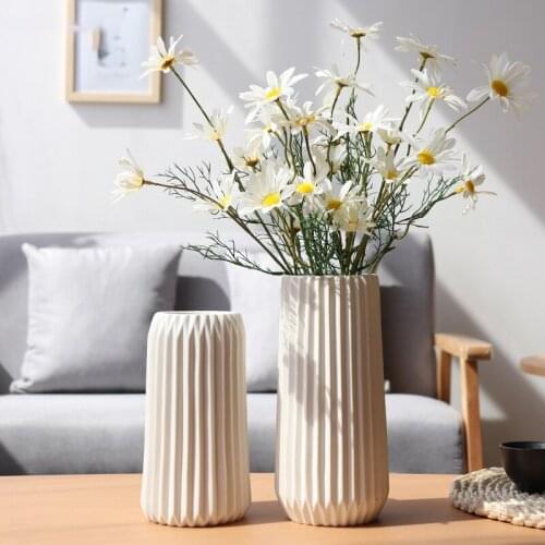 1pc Modern Paper Folding Design Vase White Matt Porcelain Flower Vase for Dried Flower Tabletop Ornaments Home Decoration