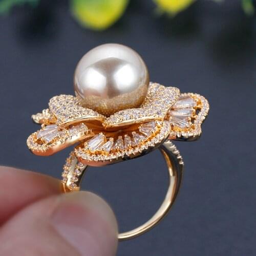 Bride Talk Charming Lady Pearl Ring Flower Shape Cubic Zirconia Beautiful Romantic Bridal Wedding Jewelry Women Accessories