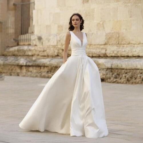 Simple Beach Wedding Dresses 2021 Satin A Line Princess Bridal Dress V Neck Wedding Dress Robes De Mariage