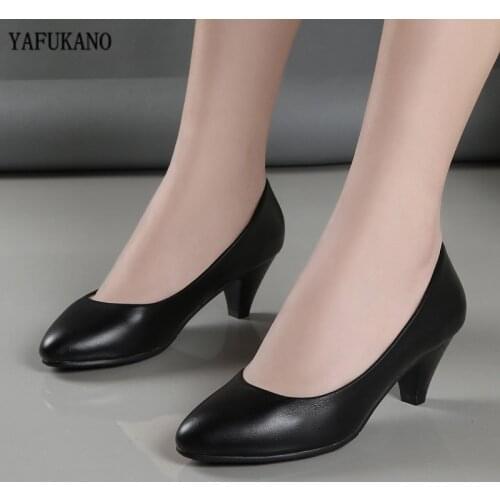 Plus Size 34-42 Women Leather Mid Heel Pumps 2020 New High Quality Shoes Classic Black High Heels Shoes for Office Ladies Shoes