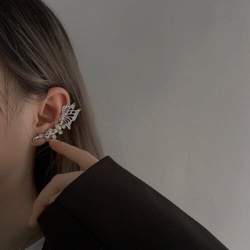 U-Magical Romantic Bling Bling Elves Butterfly Simulation Wing Clip Earring for Women Vintage Hollow Out Gift Jewelry Female