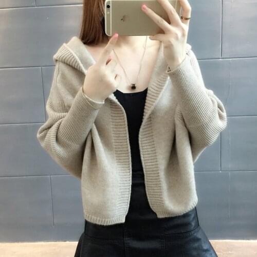 Women 2018 Autumn Winter Knitted Cardigans Sweaters Batwing Sleeve Short Cardigan Coat Female Casual Loose Warm Sweater NS3993