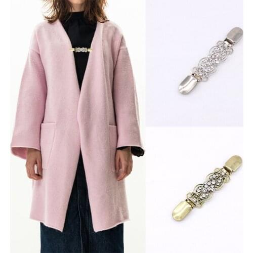 Retro Sweater Cardigan Clips Keeper Fashion Shawl Duck Clip Buckles Clothes Decor Beaded Crystal Pin Brooch Metal Buckle