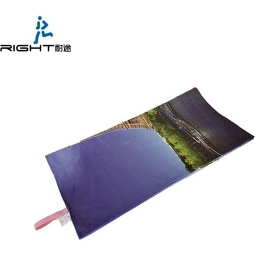 RIGHT Oversize microfiber beach towel