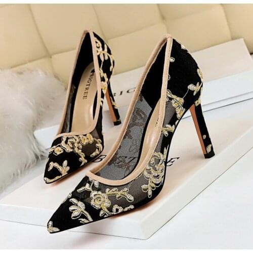Women Shoes Pumps Pointed Toe Pointed Flower Mesh Lace 9.5CM thin High Heels Boat Wedding Dress Office Party Shoes