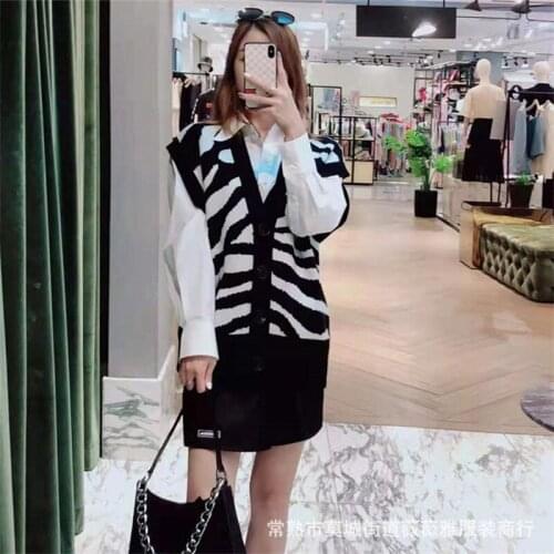 2021 New Autumn High Quality Women Sweater Vest Loose Fashion Ladies Gilet Casual Elegant Print Female Waistvest T605