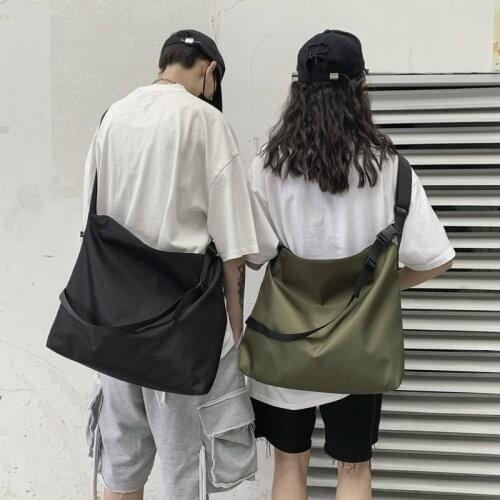 2021 Summer New nylon men crossbody bags Large Capacity Man bag Vintage Lightweight Shoulder bags Brand Casual big bag for men