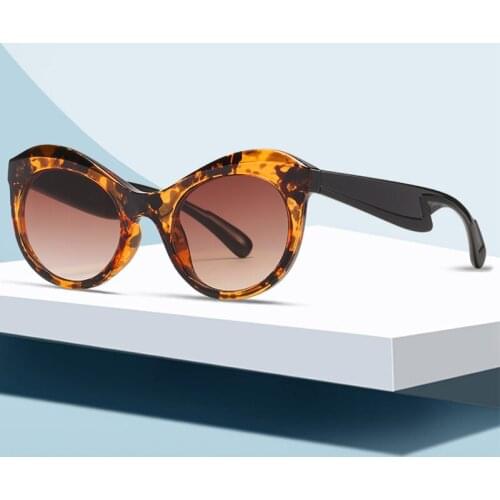 Fashion New Cat Eye Sunglasses Women 2021 Brand Designer Luxury Sun Glasses Men Retro Big Frame Gradient Goggles Shades UV400