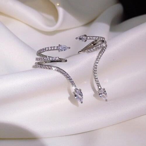 European and American exaggerated earrings fashion temperament earrings Trend exquisite New Fashion metal Stud Earrings Jewelry