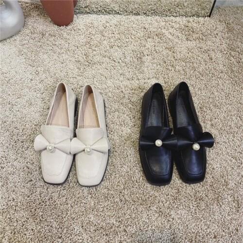 New Strap Flats Women Pearl Square Toe Moccasins Shallow Chunky Heel Personality Loafers Autumn Square Toe Pu Leather Shoes