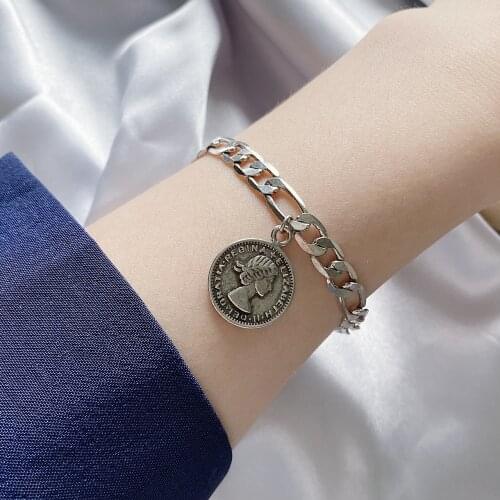 925 Silver Bracelet Retro Round Brand Embossed Portrait Chain Bracelet Coin Pendant Trendy Womens Jewelry Party Bracelet