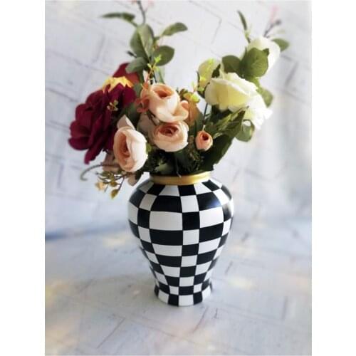 Checkered Vase-Hand Painted vase luxury quality new model fully handmade vase