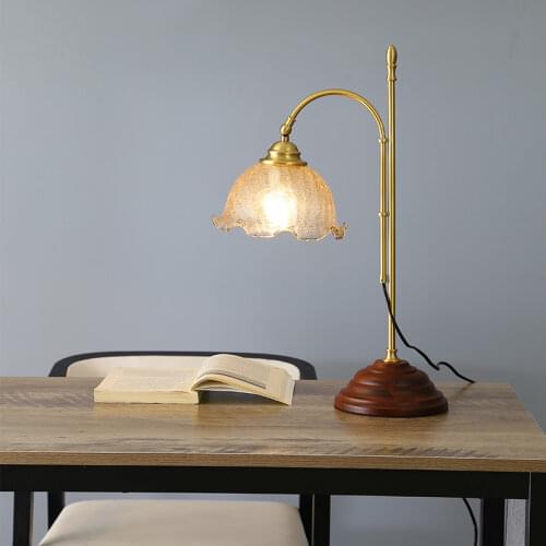American Retro Nostalgic Table Lamp Medieval Creative Bedroom Bedside Living Room Study Brass Decorative Table Lamp