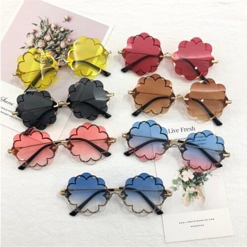 2021 New Fashion Kids Rimless Sunglasses Flower Frame Girls Sunglasses Glasses Children Outdoor Goggles Cute Style Party Eyewear