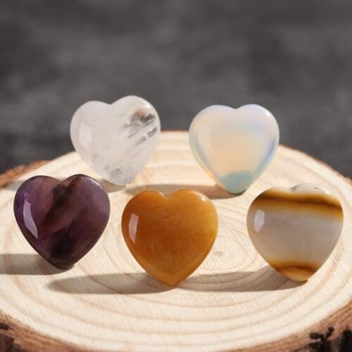 Heart Shape Natural Quartz Crystal Chakra Healing Stone Reiki Minerals Handicraft Jewelry Gemstones Pendant Gift DIY Home Decor