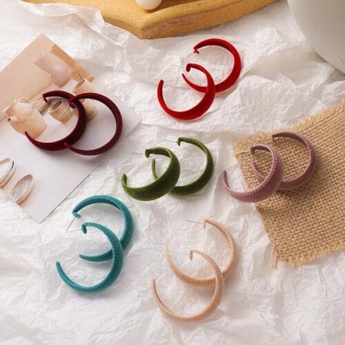 Hot Velvet C Shaped Hoop Earrings for Women Fashion Fall Winter Earrings 2020 Christmas Jewelry Party Accessories Pendiente MS02