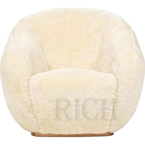 Oak base poltronas modernas armchair lounge cream occasional fur chair Nordic living room fluffy faux fur lounge chair