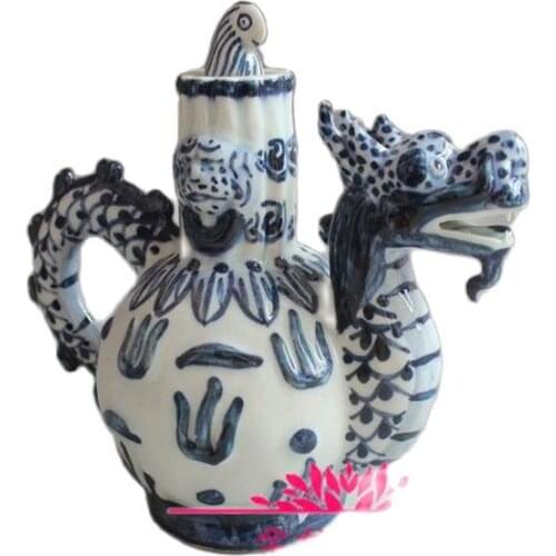 China Old Porcelain Painting Blue And White Porcelain Dragon Flagon