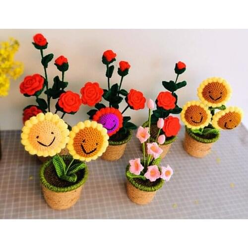 Hand-knitted Handmade Yarn Crochet Sunflower Rose Pot Flower Bouquet Wedding Home Decor Girlfriends Lovers Holiday Gift