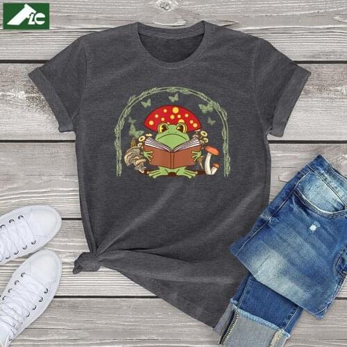 Cute Frog Reading Graphic T Shirt Women Clothing Cottagecore Vintage Womens T-Shirt Aesthetic Unisex Cotton Men Tee Tops Gifts