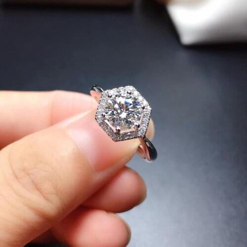 Exquisite sparkling moisanite ring for women ring 925 sterling silver birthday gift shiny better than diamond engagement ring