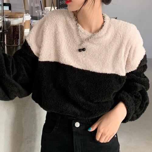 Winter WomenS Harajuku Black And White Stitching Lamb Plush Thick WomenS Pullover Loose Full-Sleeved Hooded Sweater Tide
