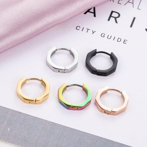 Fashion Hoop Earrings Distortion Punk Metal Circle Geometric Round Hip Hoop Earrings for Women Accessories Party Jewelry