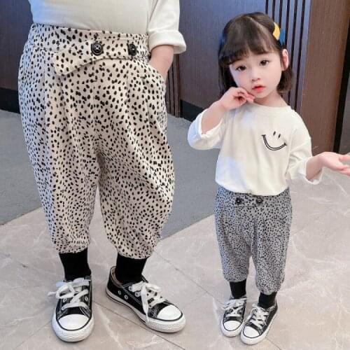 Girls leopard print casual trousers spring and autumn childrens Korean version of harem pants with feet, baby feet pants