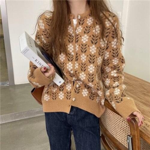 New Fashion Elegance Chic Floral Loose Sweaters Women Streetwear High Quality Retro Warm Cardigans Tops