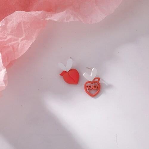 Origin Summer Sweet Pink Color Love Heart Letter Peach Stud Earring for Women Girls Asymmetric Hollow Metal Earring Jewellery