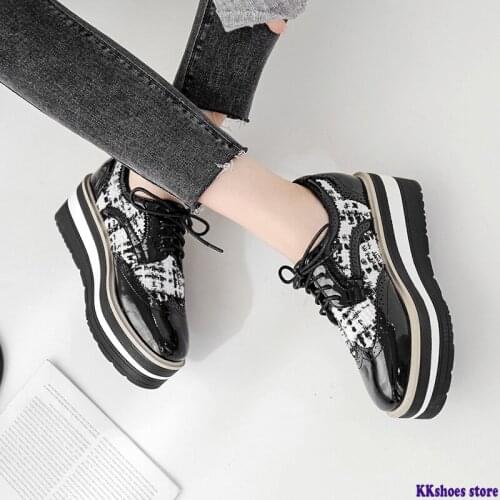 Black/white Cloth Plaid Brogues Women Lace Up Patchwork Patent Leather Platform Shoes Knitted Tassel Creepers Women Espadrilles