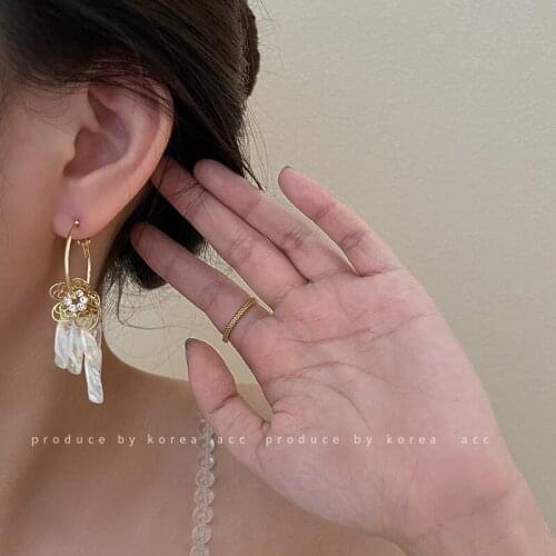 Fashion S925 Ears Fresh Acrylic Flower Ear Buckle Simple Temperament Pendant Fashion Earrings Trendy Ladies Jewelry