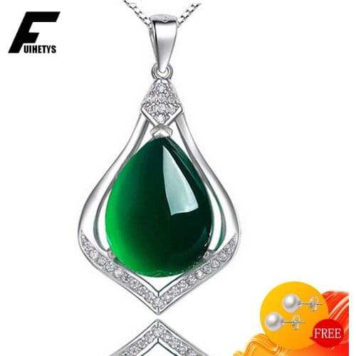 Retro Women Necklace 925 Silver Jewelry Water Drop Shape Emerald Zircon Gemstone Pendant for Women Wedding Engagement Accessory