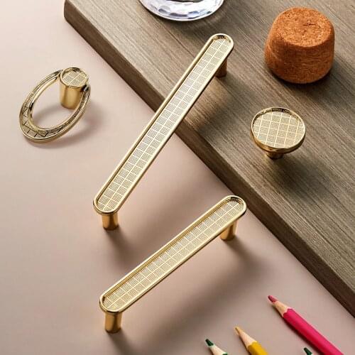 Fashion European Style Gold Kitchen Cabinet Handles Bookshelf Dresser Knobs Closet Cabinet Door Pull Furniture Door Handle