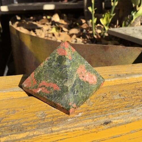 Wholesale natural Unakite stone Rock crystal healing pyramid