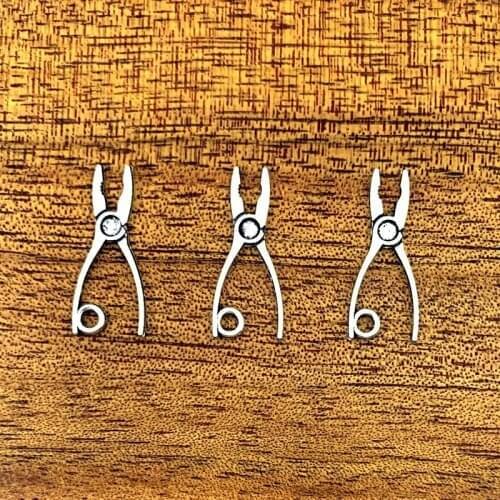 20pcs charm vise alloy pendant 24*10mmDIY making pendant, fashion pendant alloy