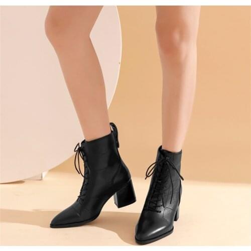 Womens thick heel short boots Martin pointed European and American wine red fashion temperament lace up high-heeled fashion boo