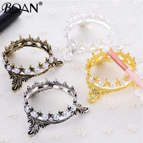 BQAN 1Pcs Gold Metal Nail Brush Pen Rack Stand Holder Glitter Crown Pearl Design Manicure Nail Art Tools Pen Showing Shelf