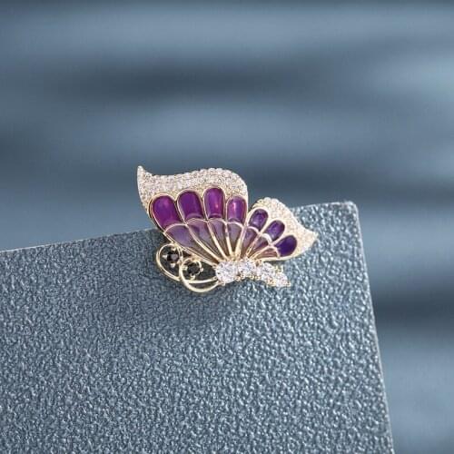 2021 Beautifully Anti-glare Butterfly Lapel Pin Purple and Blue Enamel for Women Collar Pin with Zirconia Jewelry